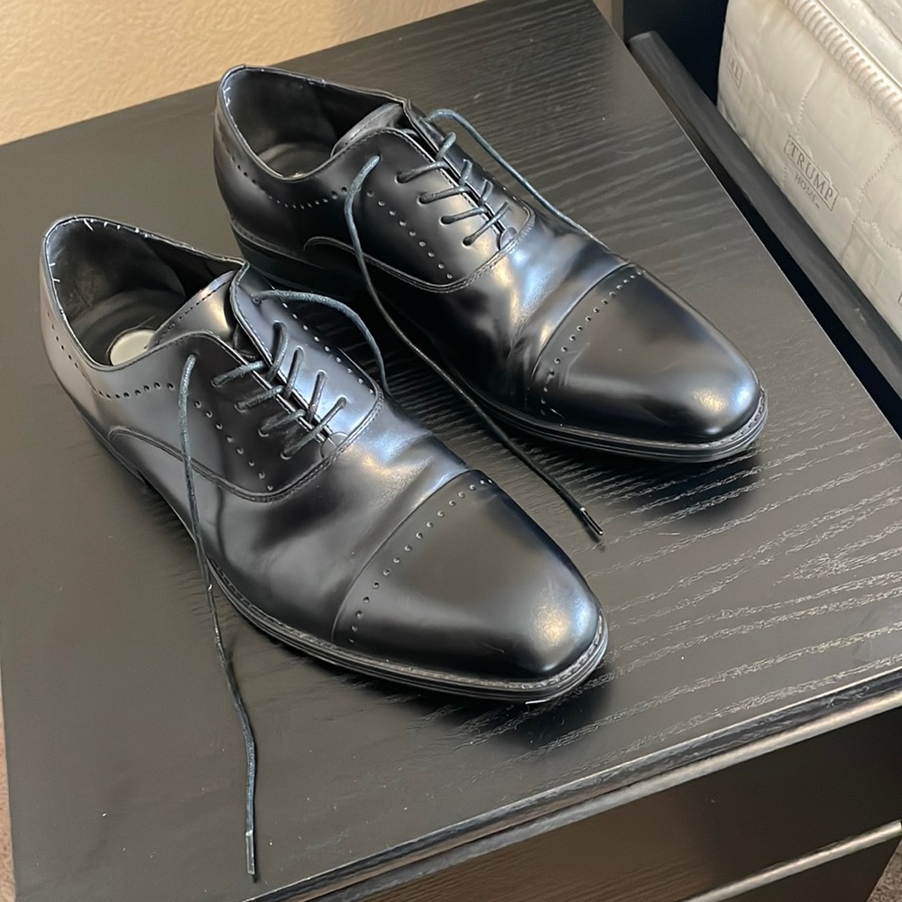Kenneth Cole Leather Dress Shoes size 10
